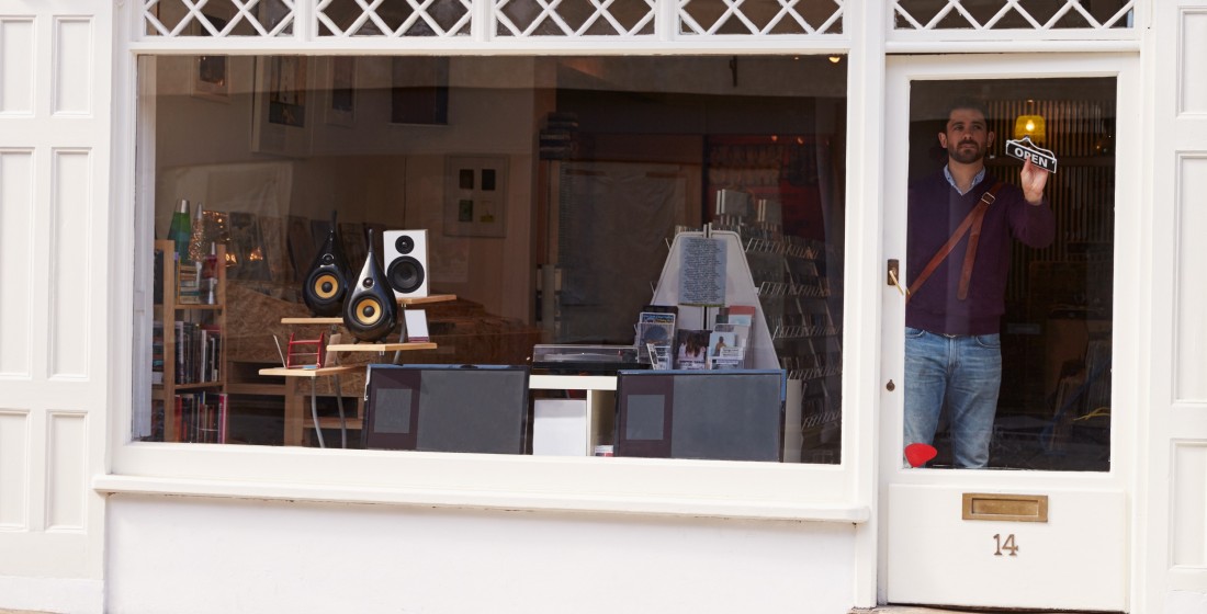 Small independent high street shop representing commercial buildings insurance