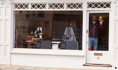 Small independent high street shop representing commercial buildings insurance