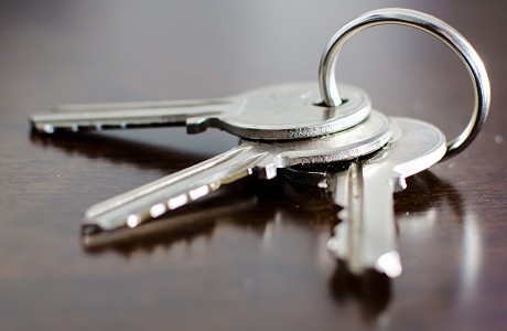 3 keys on a shiny wooden surface representing Loss of rent